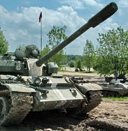 Warszawa TANKKJØRING Warszawa TANKKJØRING