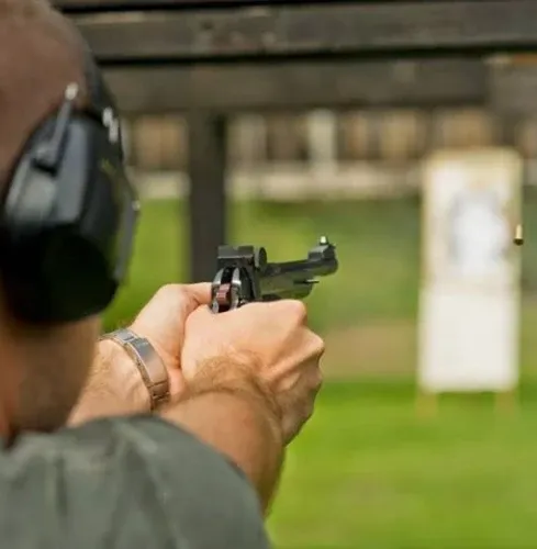 Bratislava AK-47 Skyteopplevelse