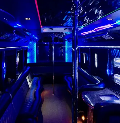Warszawa AMERIKANSK FESTBUSS MED STRIPPESHOW – FLYPLASS/BYTRANSFER Warszawa AMERIKANSK FESTBUSS MED STRIPPESHOW – FLYPLASS/BYTRANSFER