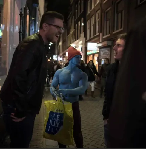 Amsterdam Smurfe- og kortvokst bar-til-bar-runde