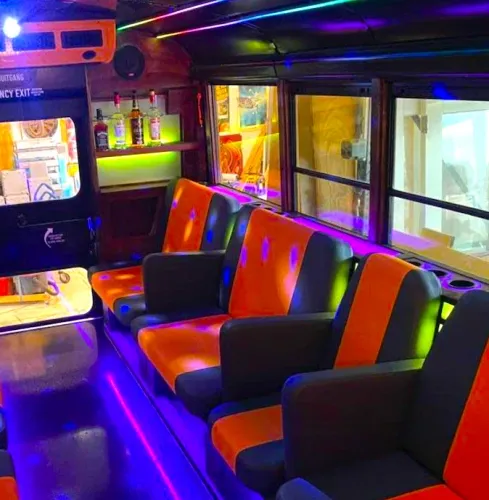 Amsterdam SKOLEFESTBUSS – FLYPLASSTRANSPORT Amsterdam SKOLEFESTBUSS – FLYPLASSTRANSPORT